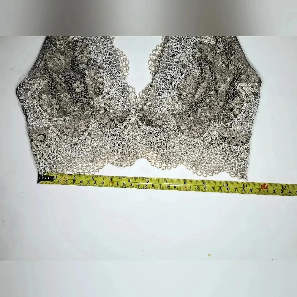 Victoria's Secret Beige Floral Lace Deep V-Plunge Lined Wireless Bralette, S - Picture 5 of 10